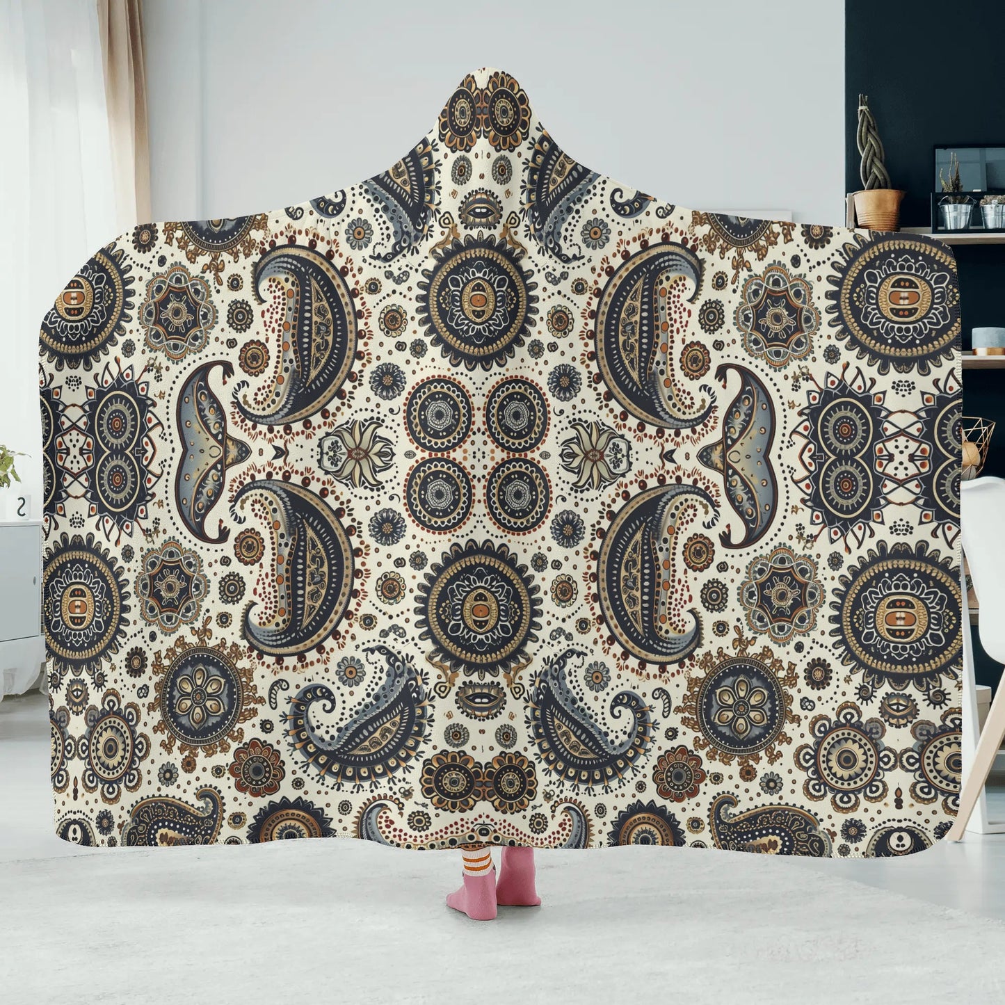 Paisley Circles White Hooded Blanket - Micro Fleece Lining Cosy Sherpa Blanket